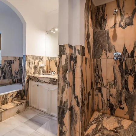 Peaceful 4 Bdrm Andalusian W Sea Views Apartmán *