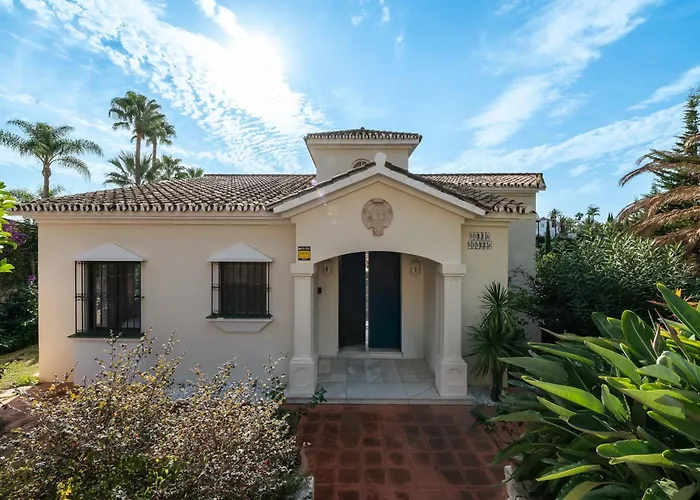 Peaceful 4 Bdrm Andalusian W Sea Views * Marbella