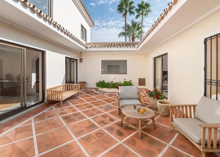 Apartmán Peaceful 4 Bdrm Andalusian W Sea Views Marbella