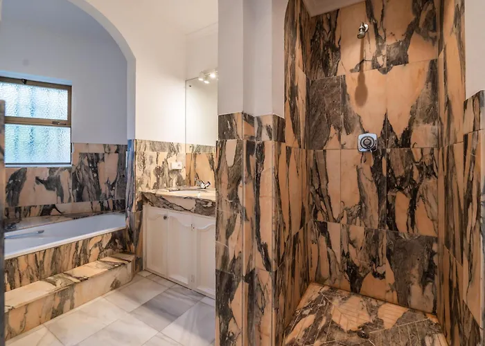 Peaceful 4 Bdrm Andalusian W Sea Views Apartmán *