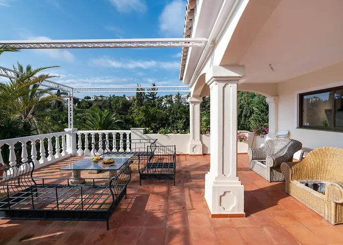 Διαμέρισμα Peaceful 4 Bdrm Andalusian W Sea Views