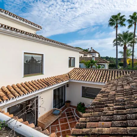 Peaceful 4 Bdrm Andalusian W Sea Views 아파트 *